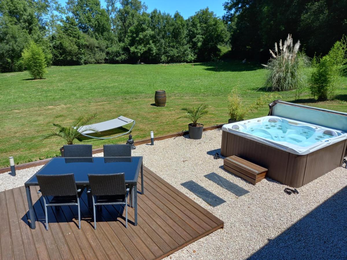 Вилла L'Oasis Des Pyrenees Campuzan Экстерьер фото