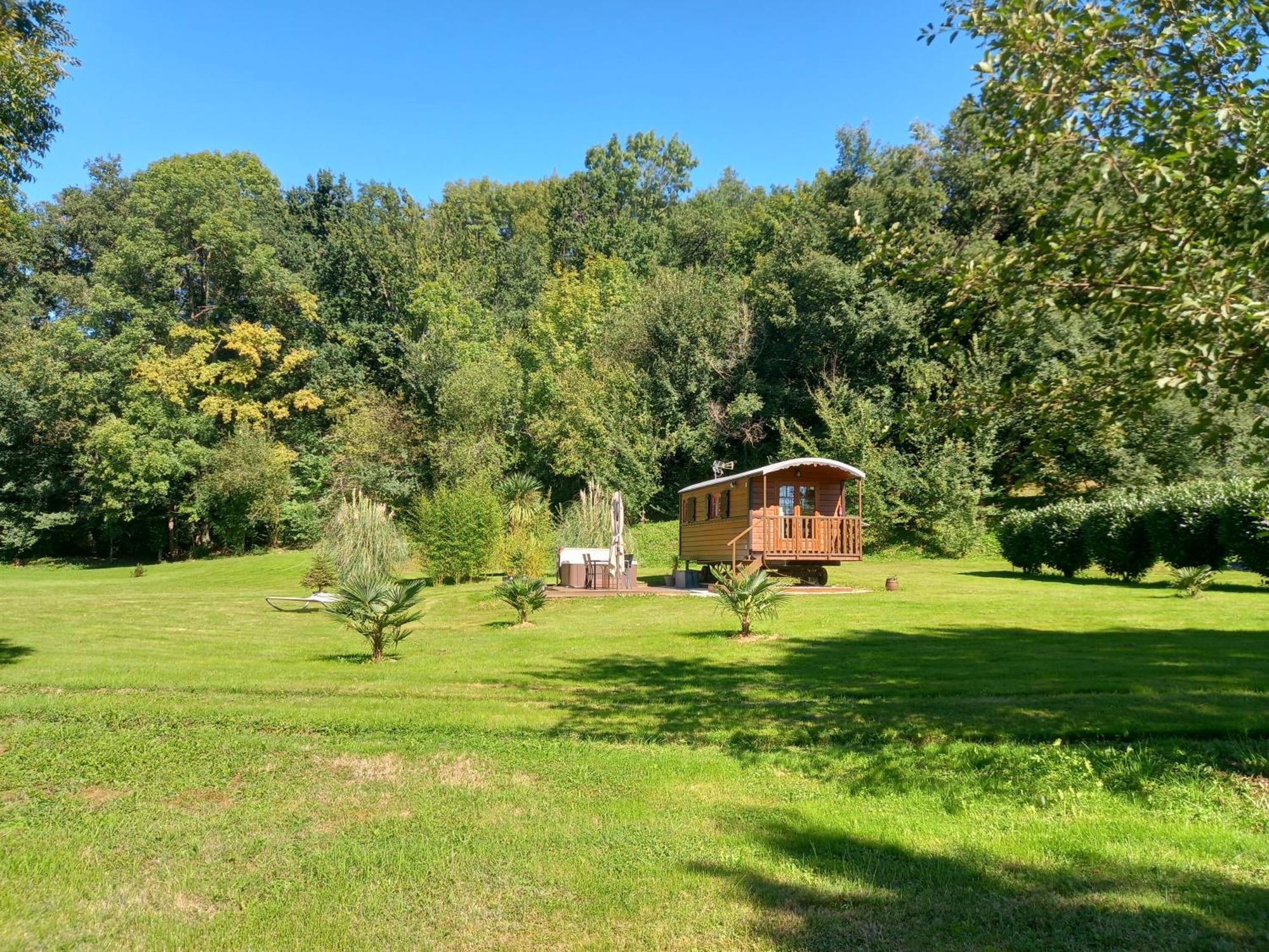 Вилла L'Oasis Des Pyrenees Campuzan Экстерьер фото